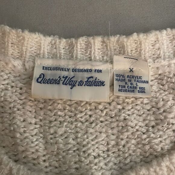 Vintage Cream Knit Sweater from Queen’s Way to Fashion - Picture 3 of 5